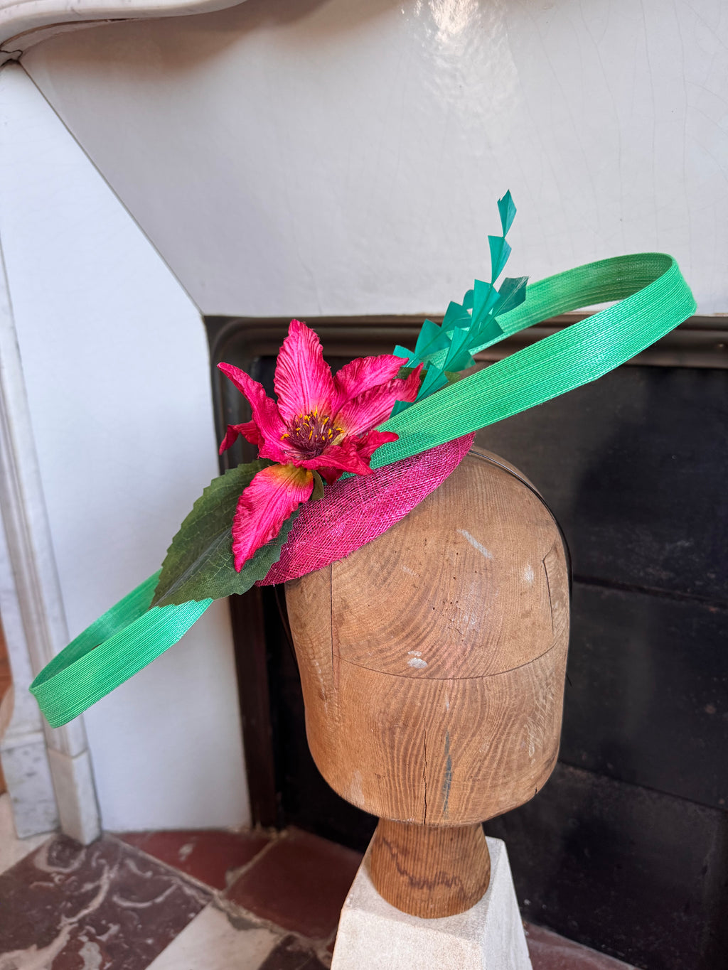 Bibi coloré vert émeraude et fuchsia