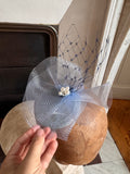 Bibi bleu pastel avec perles et voilette