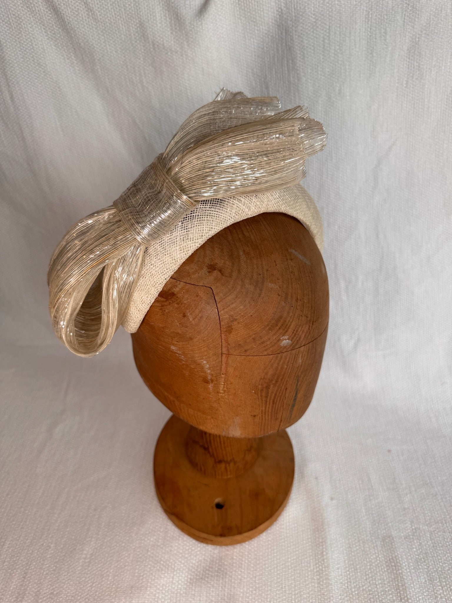 Serre-tête mariage - Avec noeud en abaca de soie avec lurex beige