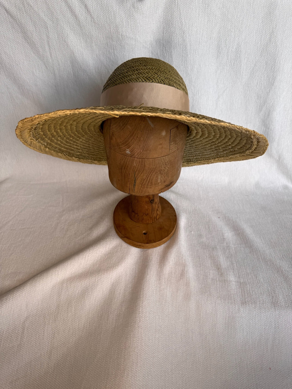Chapeau en paille - Ruban doré - Sur mesure